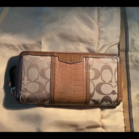 Vintage Coach leather and canvas zippy wallet - Picture 5 of 6